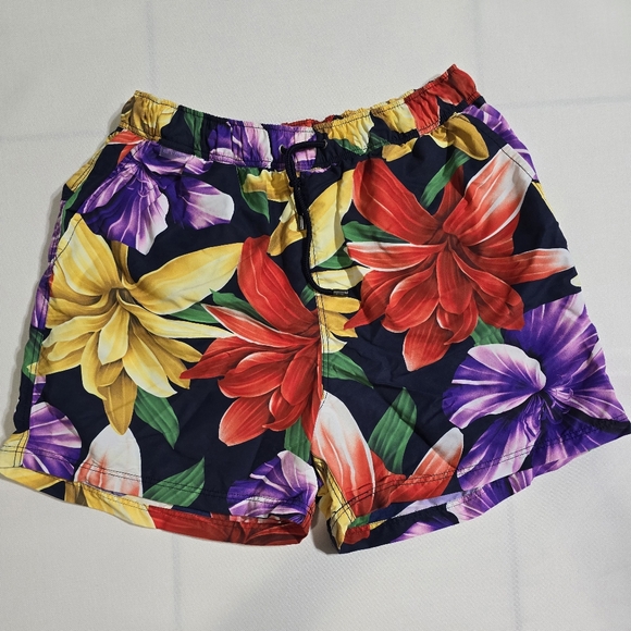 Etro Men's Swim Trunk. Floral print with vibrant colors. Size L. - Picture 2 of 5